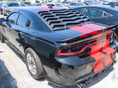 Used 2019 Dodge Charger R/T RWD image 12