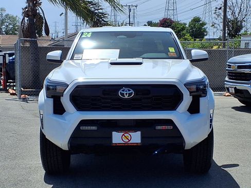 Certified 2024 Toyota Tacoma TRD Sport AWD/4WD image 2