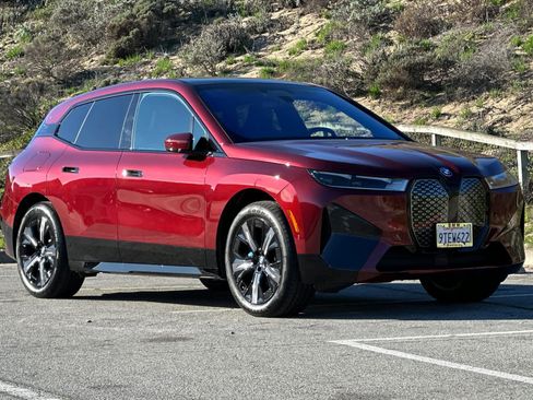 Used 2025 BMW iX xDrive50 image 5