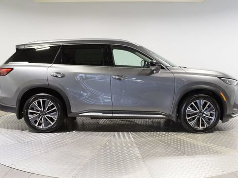 Certified 2026 INFINITI QX60 Luxe w/ Family Package AWD/4WD image 3