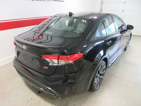 Used 2020 Toyota Corolla SE FWD image 13