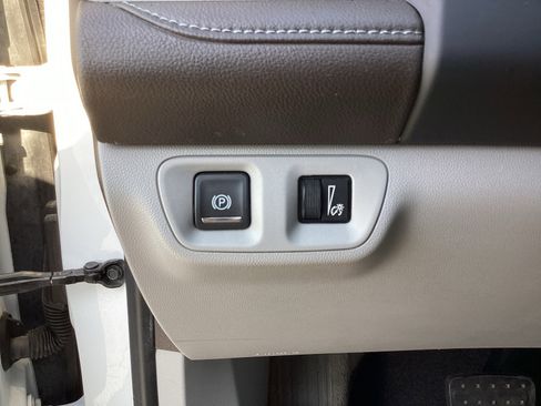 Used 2020 GMC Acadia SLT w/ Trailering Package image 32