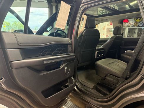 Used 2019 Ford Expedition Platinum AWD/4WD image 20