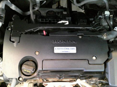 Used 2018 Honda CR-V LX image 3
