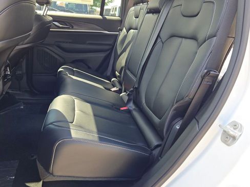 New 2025 Jeep Grand Cherokee Limited w/ MOPAR Finishing Package image 19