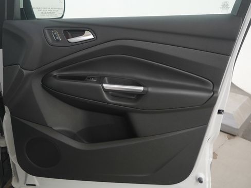 Used 2016 Ford Escape Titanium w/ Canadian Touring Package image 12