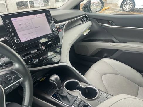 Used 2023 Toyota Camry XLE image 11