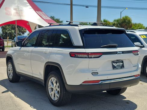 Used 2023 Jeep Grand Cherokee Limited AWD/4WD image 3