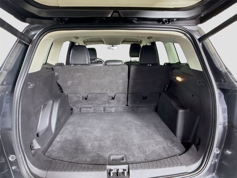 Used 2019 Ford Escape SEL image 17