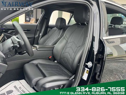 Used 2024 BMW 530i w/ Premium Package image 10