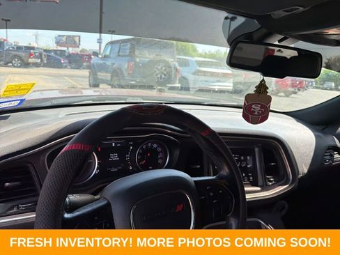 Used 2021 Dodge Challenger SXT w/ Driver Convenience Group image 9