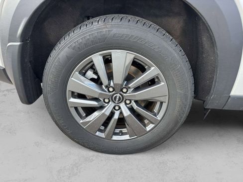 Used 2024 Nissan Pathfinder S AWD/4WD image 31
