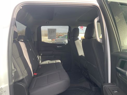 Used 2024 Chevrolet Silverado 1500 Custom image 9