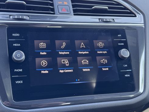 Certified 2024 Volkswagen Tiguan SE R-Line FWD image 24