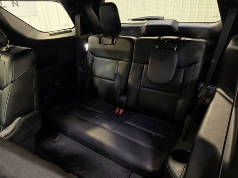 Used 2020 Ford Explorer ST w/ ST Street Pack image 26