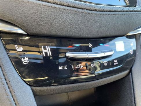 Used 2024 Cadillac XT5 Premium Luxury image 29