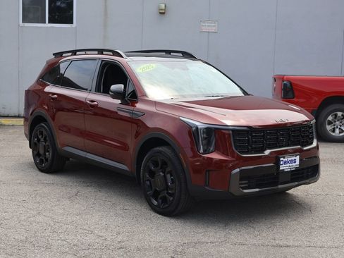 Certified 2025 Kia Sorento SX AWD/4WD image 1