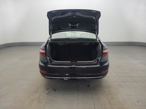 Used 2019 Volkswagen Jetta SE image 29