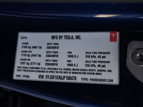 Used 2018 Tesla Model 3 Mid Range image 12