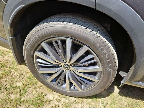 Used 2023 INFINITI QX60 Sensory w/ Vision Package FWD image 7