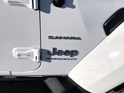 Used 2023 Jeep Wrangler Unlimited Sahara w/ Cold Weather Group image 24