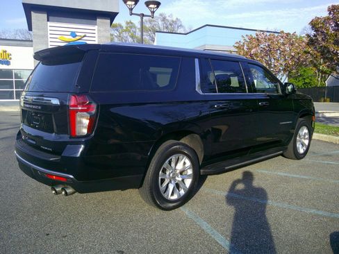 Used 2021 Chevrolet Suburban Premier w/ Premium Package AWD/4WD image 49