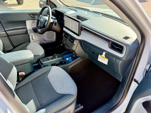 New 2025 Ford Maverick XLT w/ XLT Luxury Package image 17