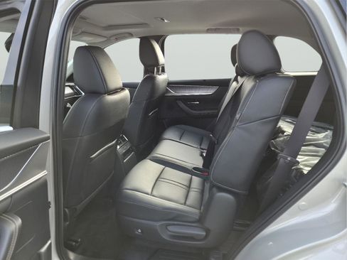 New 2026 MAZDA CX-90 Plug-In Hybrid w/ Preferred image 12