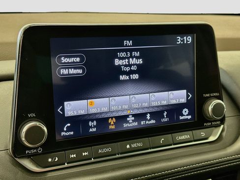 Used 2023 Nissan Rogue S AWD/4WD image 21