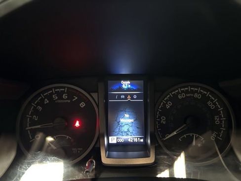 Used 2023 Toyota Tacoma TRD Sport AWD/4WD image 8