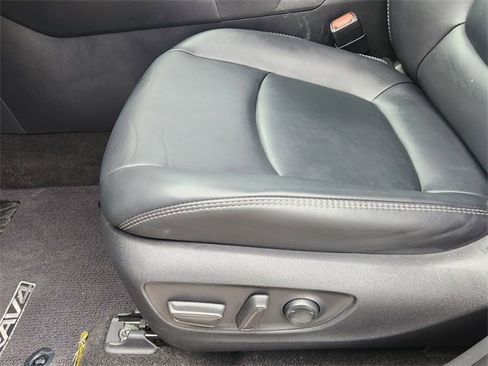 Used 2023 Toyota RAV4 XLE Premium image 23