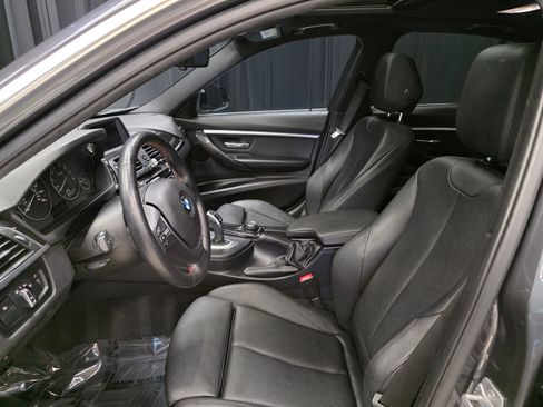 Used 2018 BMW 330i Sedan w/ Convenience Package RWD image 29