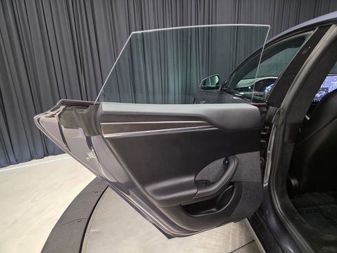 Used 2021 Tesla Model S Plaid image 26