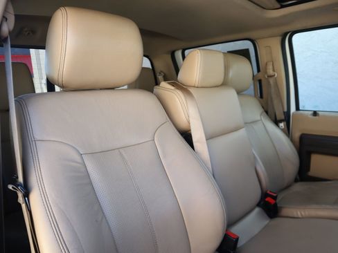 Used 2015 Ford F250 Lariat w/ Lariat Ultimate Package image 63