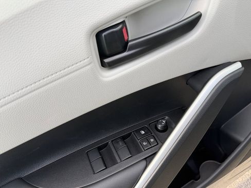 Certified 2026 Toyota Corolla Cross LE image 11