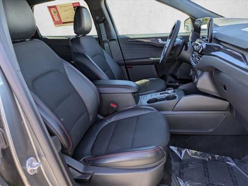 Used 2025 Ford Escape ST-Line image 19