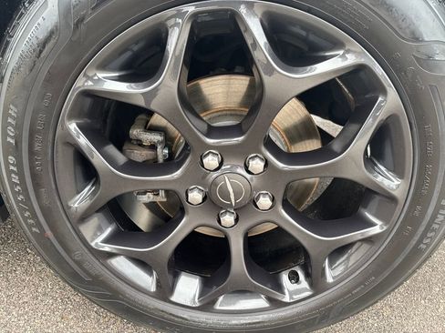 Used 2019 Chrysler 300 S image 42