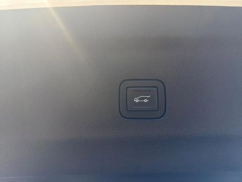 Used 2025 GMC Yukon AT4 Ultimate w/ LPO, Floor Liner Package AWD/4WD image 14