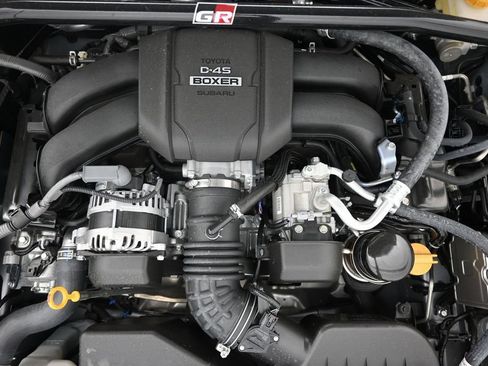 Used 2025 Toyota GR86 Premium w/ ALL Weather Mat Package (TMS) RWD image 39