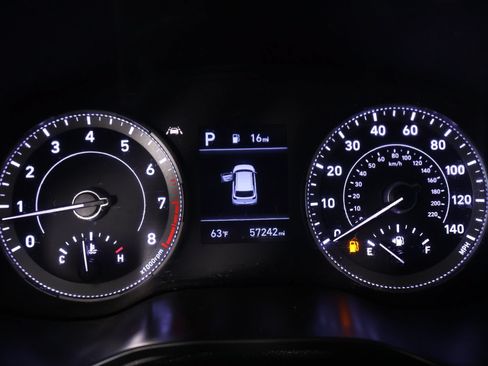 Used 2022 Hyundai Venue SEL FWD image 4
