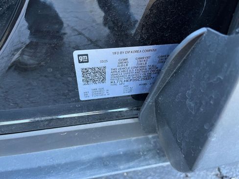 Used 2025 Chevrolet Trax LT w/ LT Convenience Package image 27