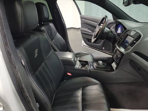 Used 2017 Chrysler 300 S w/ 300S Premium Group image 23