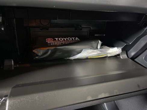 Certified 2022 Toyota 4Runner SR5 Premium image 25