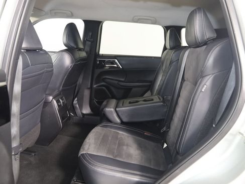 Used 2024 Mitsubishi Outlander SE AWD/4WD image 49