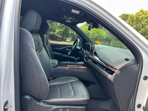 Used 2024 Cadillac Escalade Premium Luxury w/ Performance Package AWD/4WD image 56