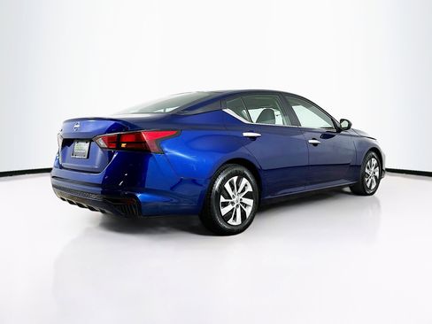 Used 2024 Nissan Altima 2.5 S image 9