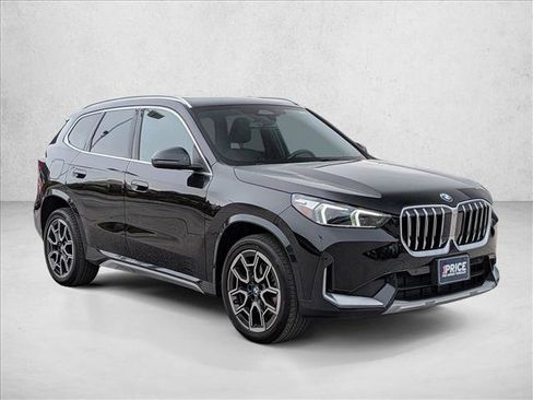 Certified 2025 BMW X1 xDrive28i w/ Convenience Package AWD/4WD image 3