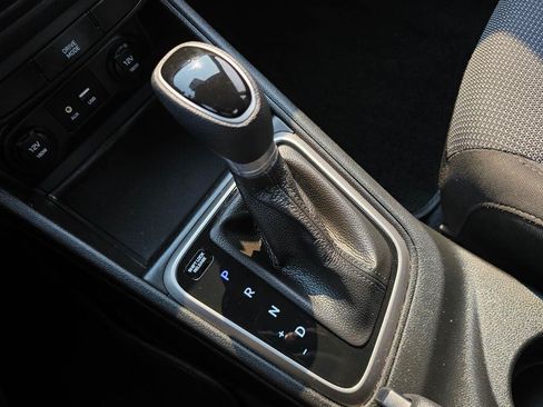 Used 2020 Hyundai Accent SE FWD image 28