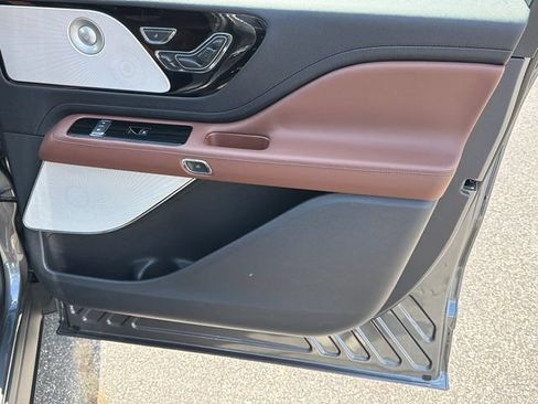 New 2027 Lincoln Aviator Reserve AWD/4WD image 15