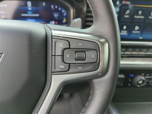 Used 2025 Chevrolet Silverado 1500 LTZ image 22